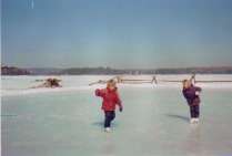 children skate - Eels Lake